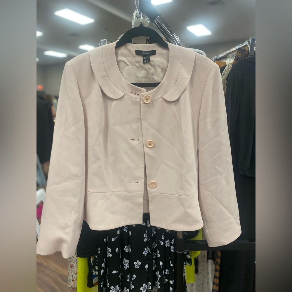 Cropped Pale Blush Woman's Blazer with Rounded Collar